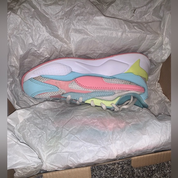 Puma Sneaker & Puma shirt for girls | Bundle alert 🚨 - Picture 7 of 14